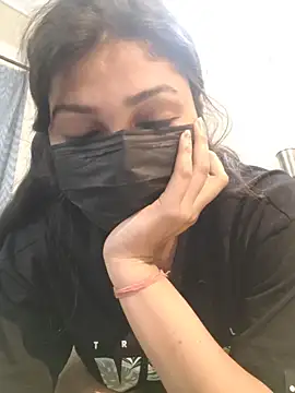 Snapshot of Sonam-378 chatting on 01-18-25, 12:02 Sonam-378 online show from 01-18-25, 12:02