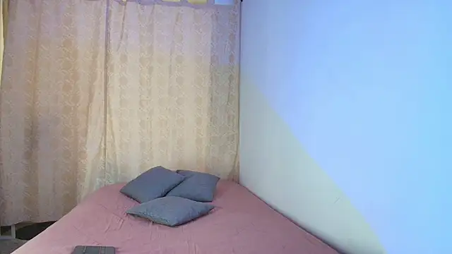 Snapshot of Tinny_and_Candy chatting on 03-18-26, 06:11 Tinny and Candy online show from 03-18-26, 06:11