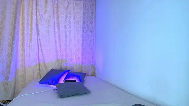 Snapshot of Tinny_and_Candy chatting on 04-13-26, 07:08 Tinny and Candy online show from 04-13-26, 07:08