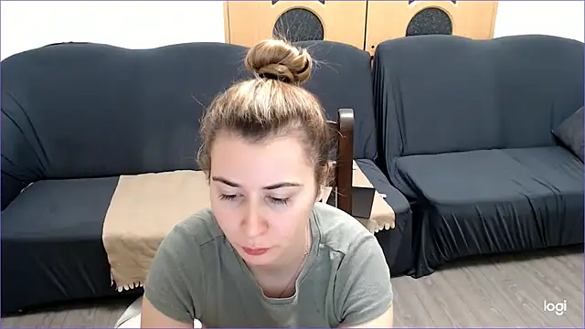 VioletaFlower7 online show from 12-17-24, 06:09