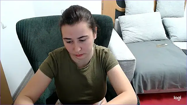 Snapshot of VioletaFlower7 chatting on 11-03-25, 09:54 VioletaFlower7 online show from 11-03-25, 09:54