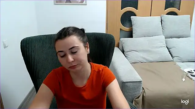 Snapshot of VioletaFlower7 chatting on 12-02-25, 09:21 VioletaFlower7 online show from 12-02-25, 09:21