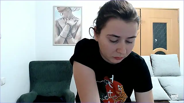 Snapshot of VioletaFlower7 chatting on 12-13-25, 08:04 VioletaFlower7 online show from 12-13-25, 08:04