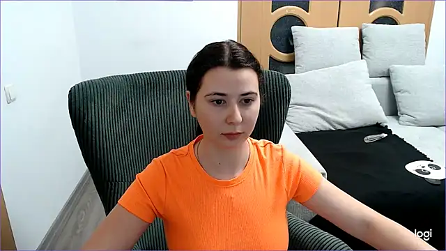 Snapshot of VioletaFlower7 chatting on 01-05-26, 05:27 VioletaFlower7 online show from 01-05-26, 05:27