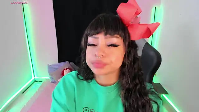 zoesullivan online show from 12-23-24, 08:44