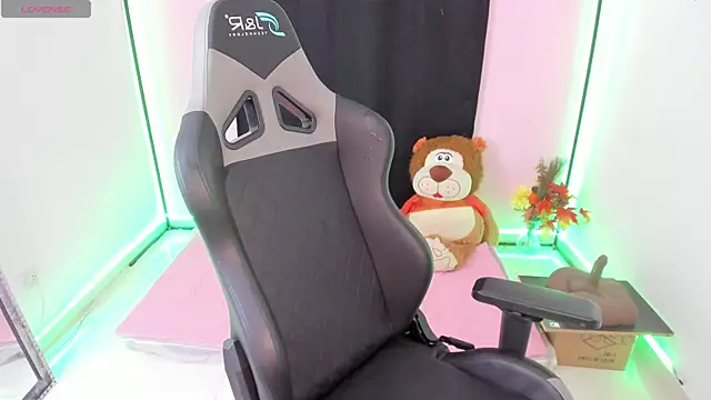 zoesullivan online show from 12-27-24, 09:28