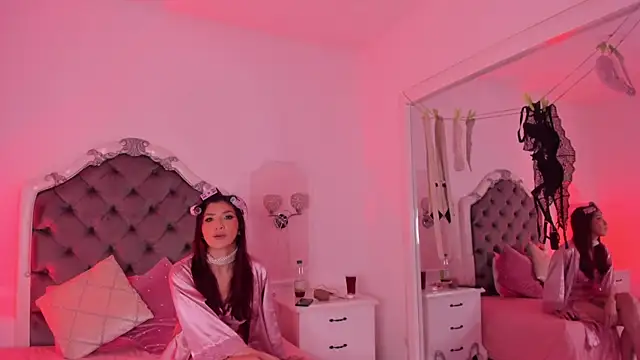 Ginger Violetta  online show from 06-17-26, 07:26