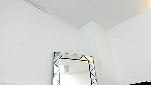 Juliabadlee online show from 12-02-24, 05:48