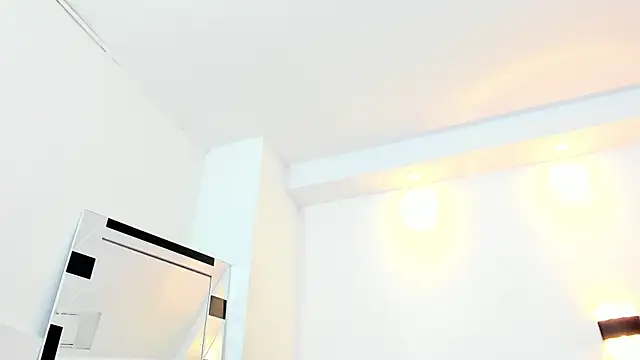 Juliabadlee online show from 03-03-25, 02:47