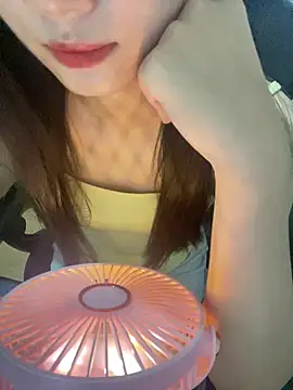 Snapshot of Linda_x2 chatting on 08-09-26, 05:45 Linda x2 online show from 08-09-26, 05:45