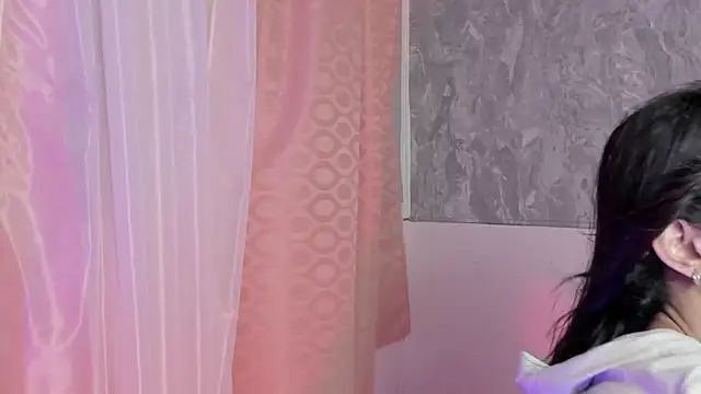 Snapshot of Mara_friendboy699 chatting on 12-14-24, 07:46 Mara friendboy699 online show from 12-14-24, 07:46