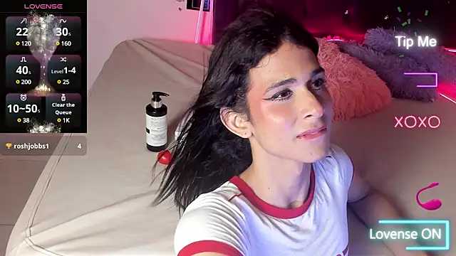 Snapshot of Mara_friendboy699 chatting on 02-06-25, 03:37 Mara friendboy699 online show from 02-06-25, 03:37