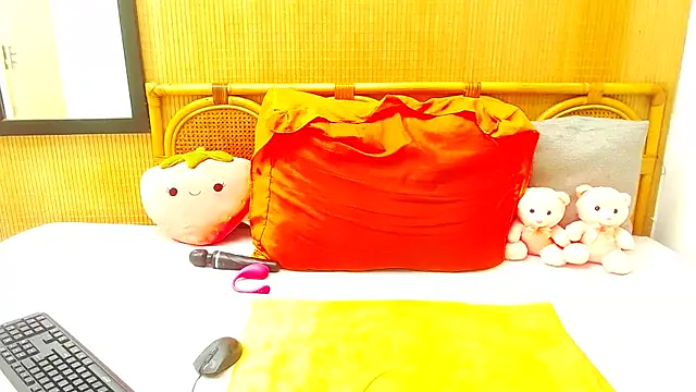HugeMassiveBooty online show from 03-04-25, 02:42