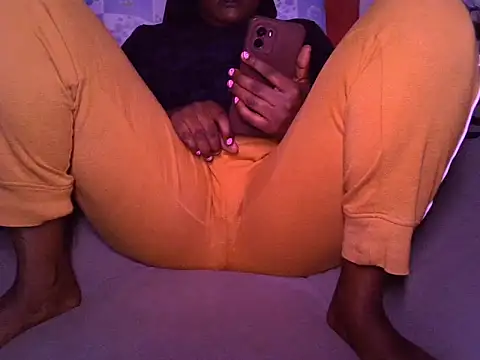 Snapshot of Hot_Caro chatting on 06-03-26, 02:44 Hot Caro online show from 06-03-26, 02:44