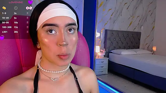 Julieta De Los Angeles online show from 01-10-25, 06:31