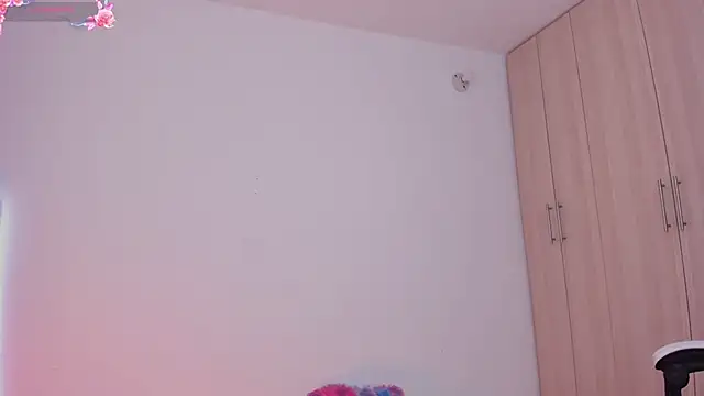 liaqueen610 online show from 02-07-25, 11:55