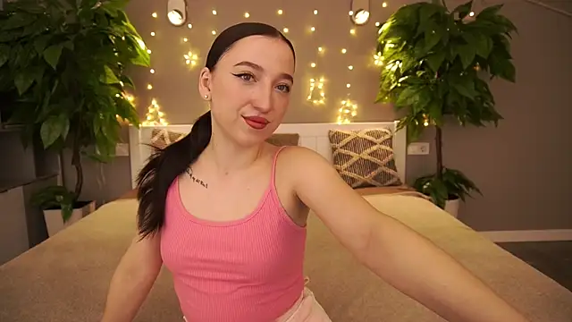 MonAmourrrR online show from 01-27-25, 06:52