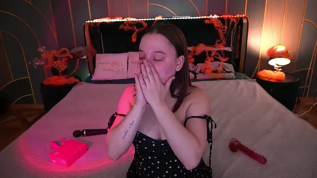 MonAmourrrR online show from 10-22-25, 05:41