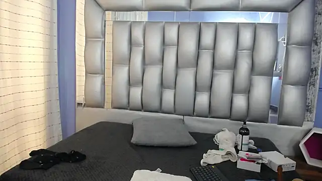 Snapshot of sophia_ny chatting on 03-07-25, 07:27 sophia ny online show from 03-07-25, 07:27