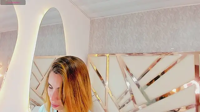 Mia Parissi online show from 02-12-25, 01:06