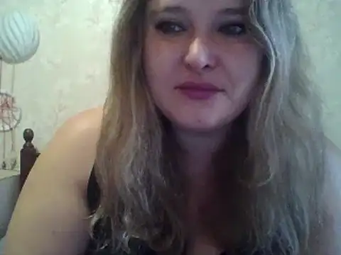 ParisMimi online show from 10-20-25, 08:15