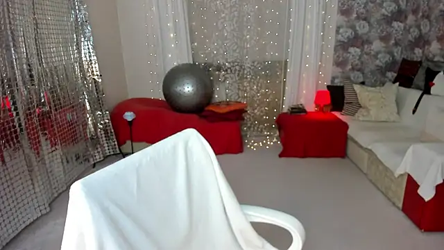 Snapshot of KarinaSweeety chatting on 10-07-25, 05:48 KarinaSweeety online show from 10-07-25, 05:48