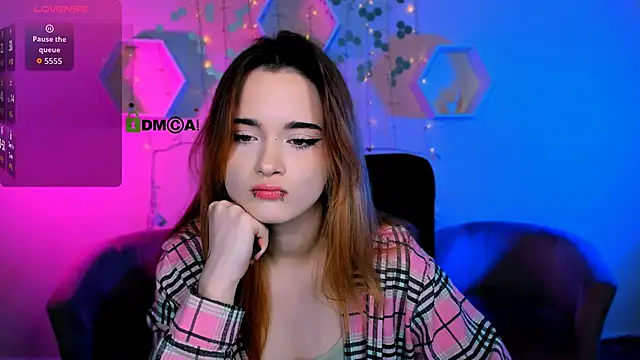 liana kisses online show from 11-15-25, 08:16