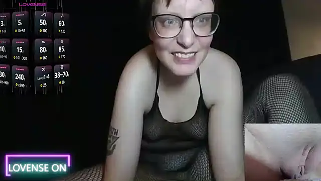 PernillaGirl online show from 01-08-25, 07:13