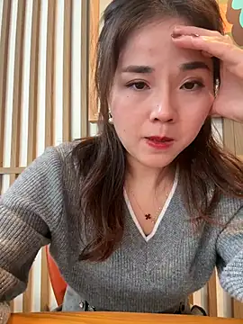 Efangfang online show from 12-23-24, 08:11