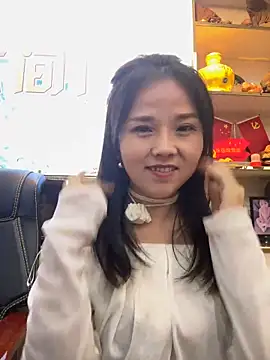 Efangfang online show from 12-30-24, 02:40