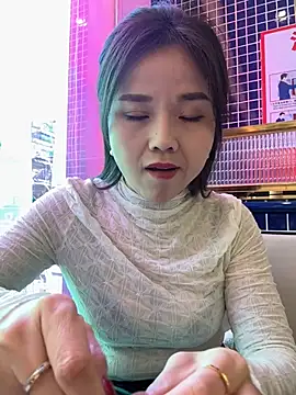 Efangfang online show from 01-11-25, 05:52