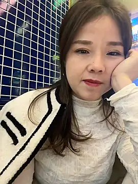 Efangfang online show from 01-11-25, 10:51