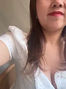 Efangfang online show from 02-20-25, 09:22