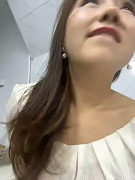 Efangfang online show from 02-22-25, 01:24