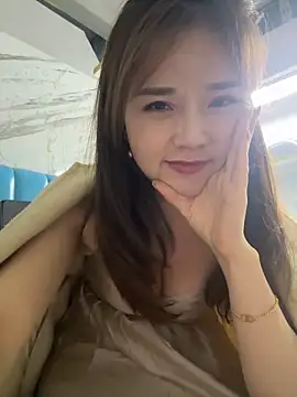 Efangfang online show from 02-23-25, 04:02