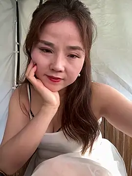 Efangfang online show from 03-03-25, 05:42