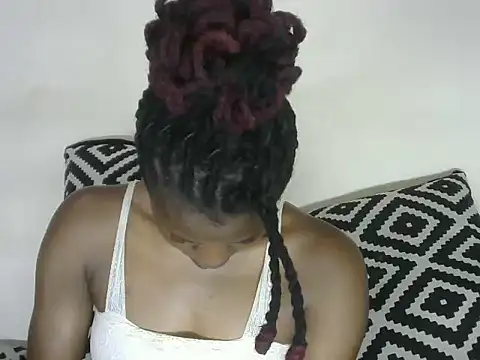 Pretty-emmie online show from 02-17-25, 09:52