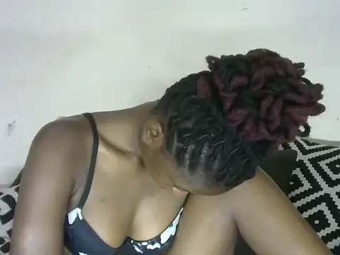 Pretty-emmie online show from 02-19-25, 10:34