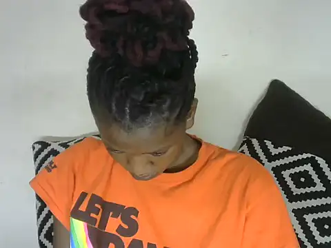 Pretty-emmie online show from 02-20-25, 05:12