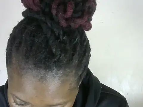 Pretty-emmie online show from 02-22-25, 07:47