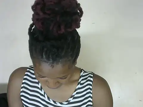 Pretty-emmie online show from 02-25-25, 06:03