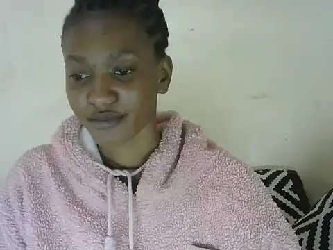 Pretty-emmie online show from 03-21-25, 12:39