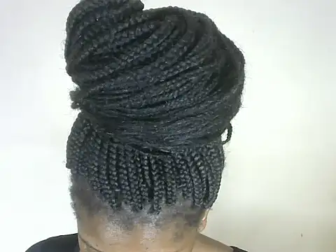 Pretty-emmie online show from 10-05-25, 04:49