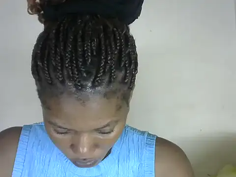 Pretty-emmie online show from 10-10-25, 11:04