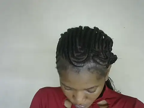 Pretty-emmie online show from 10-22-25, 03:18