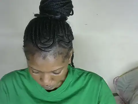 Pretty-emmie online show from 10-28-25, 05:33