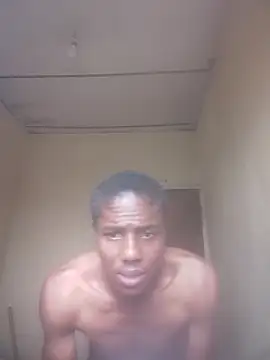 Snapshot of MkingPin chatting on 02-17-26, 06:43 MkingPin online show from 02-17-26, 06:43