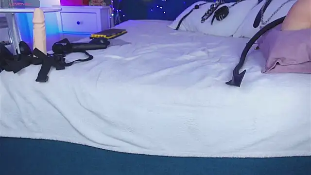 SindelDark online show from 12-14-24, 05:03