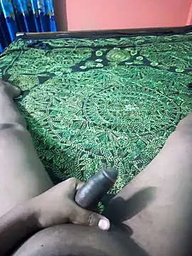 Snapshot of zakly69 chatting on 02-04-25, 04:39 zakly69 online show from 02-04-25, 04:39