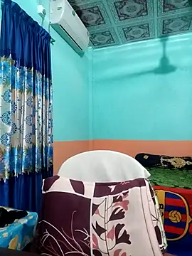 Snapshot of zakly69 chatting on 03-10-25, 08:56 zakly69 online show from 03-10-25, 08:56